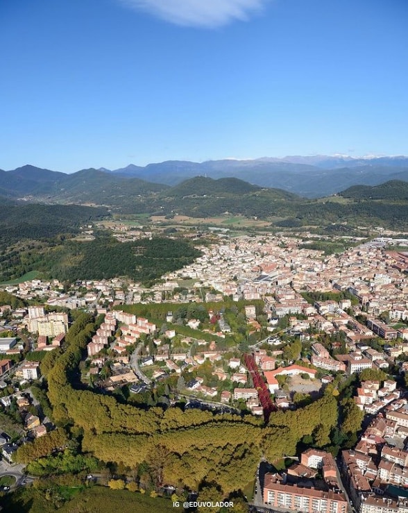 EDUVOLADOR OLOT DES DEL CEL