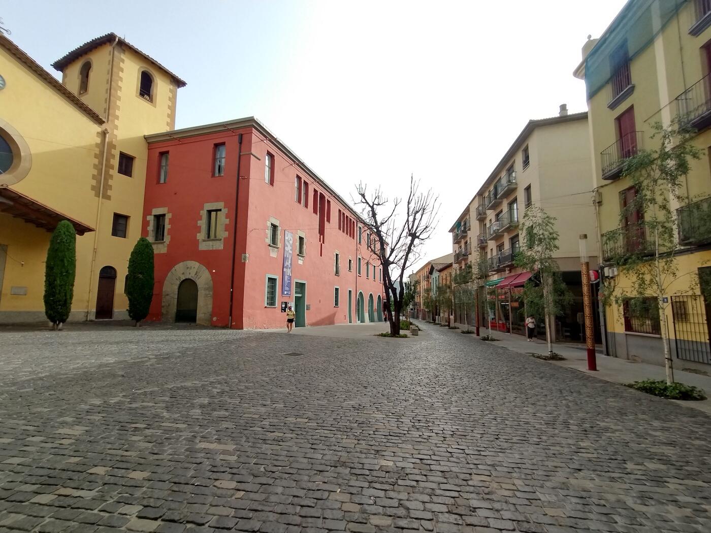 plaça del carme olot